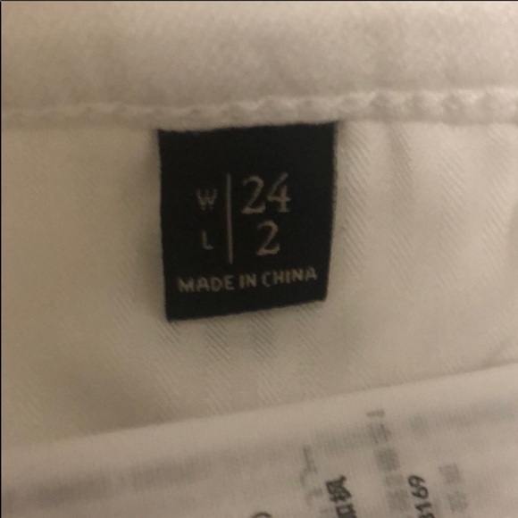 Abercrombie and Fitch Denim White Shorts - Picture 3 of 4